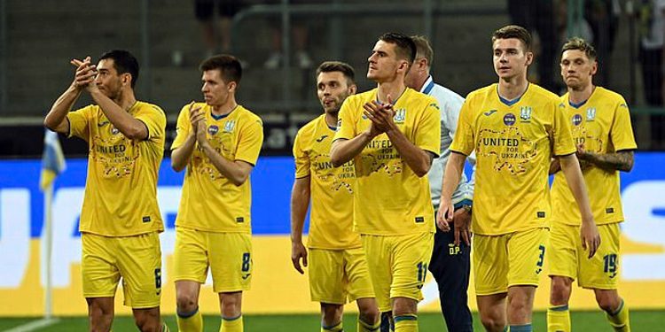 Ukraina e pamposhtur edhe në futboll, fiton 3-1 kundër Skocisë