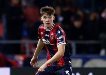 Brentford ka nënshkruar kontratë me mbrojtësin Aaron Hickey