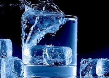 “Dritë” në fytyrën tuaj vetëm iu duhen disa kube akujsh