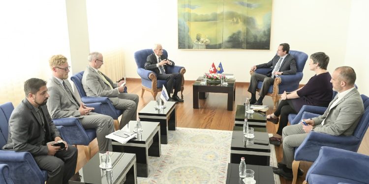 Kurti pret në takim ambasadorin zvicran dhe atë të OSBE-së ja çka u diskutua