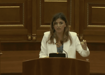 Debat i ashpër Haxhiu-Qalaj: Si ka mundësi që prej Policisë shkon në PDK?