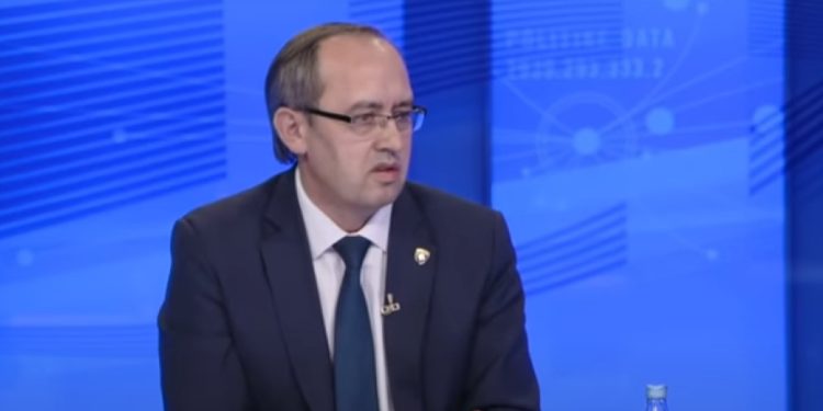 Hoti publikon grafikën e emigrantëve, që u larguan nga Kosova gjatë vitit 2021