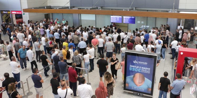 Kthehet nga Meka grupi i fundit i haxhive kosovarë