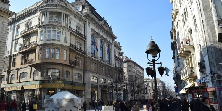 Serbia pas nisjes së negociatave, uron fqinjët: Tani jemi një familje