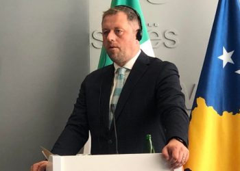Ministri irlandez: Irlanda e mbështet Kosovën për anëtarësim në KE