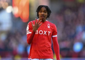 Tottenham Hotspur është shumë afër transferimit të Djed Spence