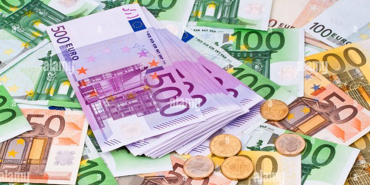 Mërgimtarët “pasuria” e Kosovës, për 5 muaj dërguan mbi 445 milionë euro