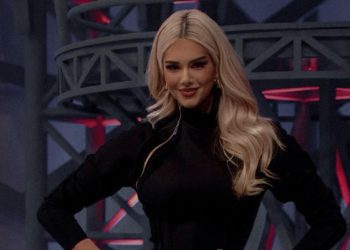 “Edhe zogjtë e trishtuar këndojnë”, Fjoralba i dedikon tatuazh nënës së ndjerë