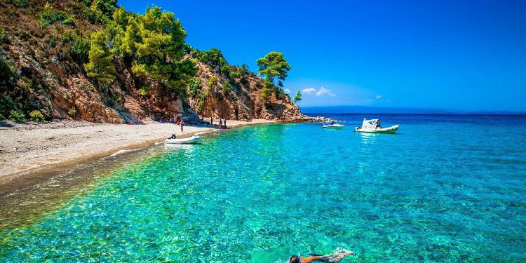 Autoritetet greke akoma në kërkim të djaloshit maqedonas që u zhduk në plazhet e Hallkidikit