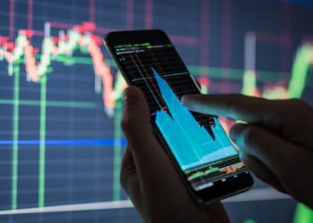 Po shihet dritë në fund të tunelit për invesitorët e kriptovaltuave