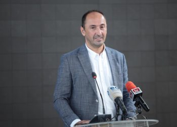 Aliu: 1.3 milion udhëtarë kanë frekuentuar Aeroportin “Adem Jashari” vetëm në 6 mujorin 2022