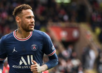 Neymar nuk po e sheh largimin nga Paris Saint-Germain