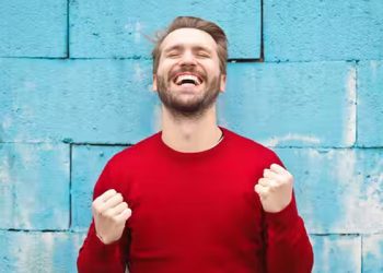 Këto janë 3 veprimet e vetme që duhet bërë për të jetuar të lumtur?!