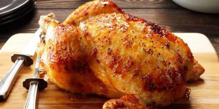 Mënyra më e shijshme e përgaditjes së pulës në furrë, plotë aromë dhe shije!