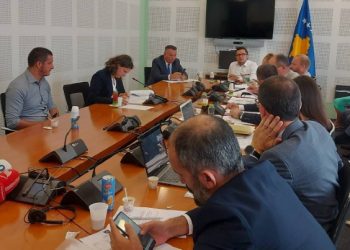 Rizvanolli: Gjatë tetorit dhe nëntorit kam marr 2 shkresa për rritjen e konsumit të energjisë