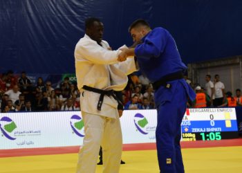 Xhudisti, Shpat Zekaj kalon në çerekfinale