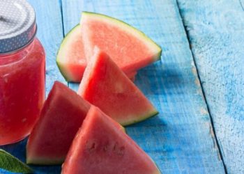 Mjaftë konsumuat bakllava, përgadisni një Smoothie natyrale me shalqi