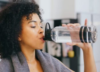 Për kotë nuk thuhet “pa ujë nuk ka jetë”, ja pse duhet të konsumoni patjetër?!