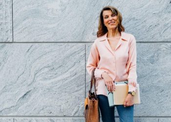 Ja zgjidhja, këto veprime iu bëjnë të dukeni sikur keni vetëbesimin e gjithë botës?!