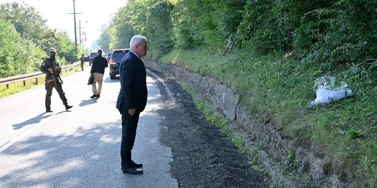 Sveçla në 11 vjetorin e vrasjes: Historia e shtetndërtimit mbanë emrin e Enver Zymberit