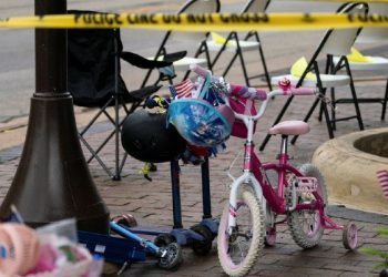 Prindërit e një djali 2 vjeçar ishin ndër 7 viktimat e tragjedisë në Chicago