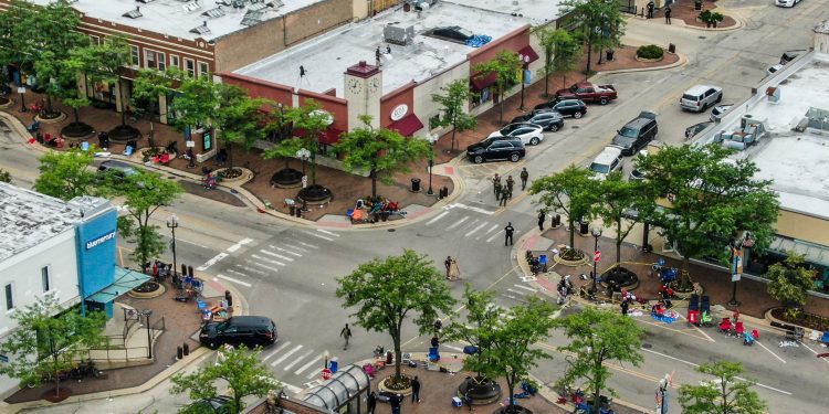 Ja çfarë dimë për të arrestuarin që vrau 6 persona në Chicago dhe plagosi dhjetëra të tjerë