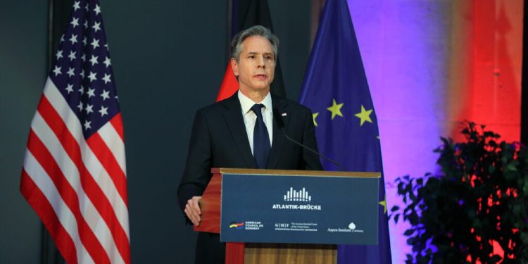 Blinken: Nëse vazhdohet agresioni rus në Ukrainë, do të jetë “sezon i hapur” në botë