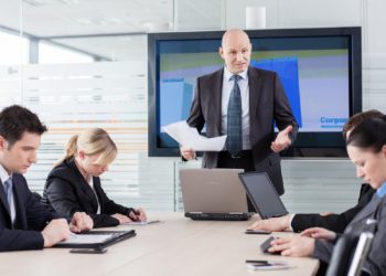 Kjo qenka arsyeja pse të gjithë duan një burrë shef e jo një grua shefe!