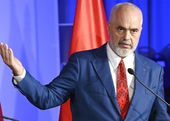 Edi Rama prezanton projekte madhore, ndërtimin e aeroporteve e autostradave