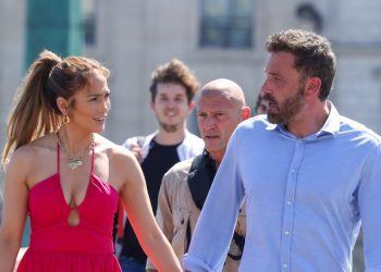 Kush tha se janë ndarë, Lopez dhe Affleck shihen bashkë më të dashuruar se kurrë!