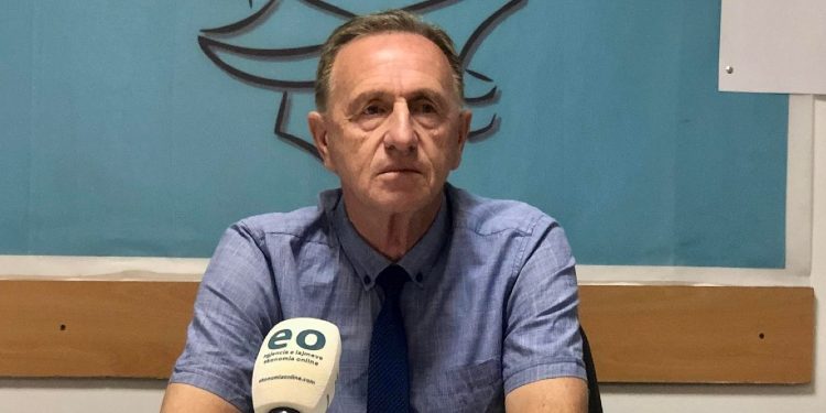 Kryetari i Sektorit Privat: Mbi 65 mijë persona e kanë lënë punën, shkak se po dalin jashtë vendit