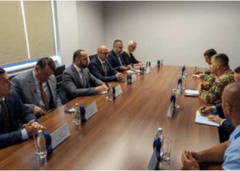 KFOR-i iu shkon në takim kryetarëve të komunave veriore