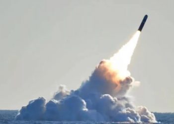 Japonia reagon pasi që raketat balistike të Kinës “hyjnë” në zonën ekonomike të saj