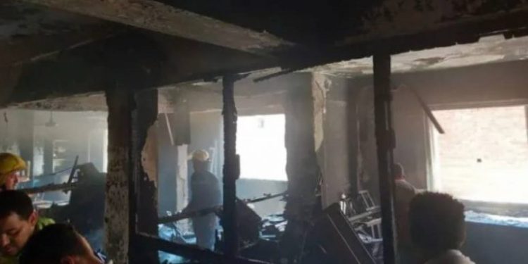 Shpërthen zjarri në një kishë të Egjiptit, humbën jetën 41 persona