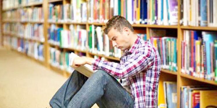 10 librat që duhet t’i lexoni patjetër