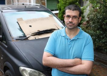 Ndodh edhe kjo, në Angli një i huaj parkon për një vit makinën në oborrin e një personi