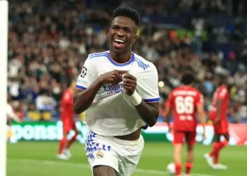 A po synon Vinicius Jr Topin e Artë?