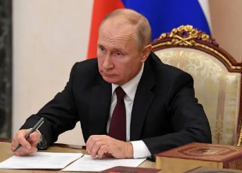 Rrikthet titulli “Nëna Heroinë”, dekreti i Putinit: Pagesë 16 mijë dollarë për fëmijën e 10-të