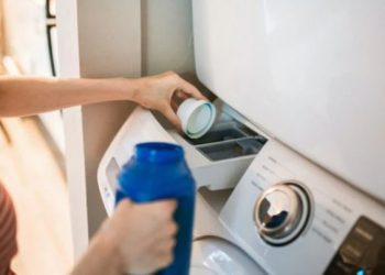 Përse nuk duhet të përdorni zbutës të rrobave gjatë verës?