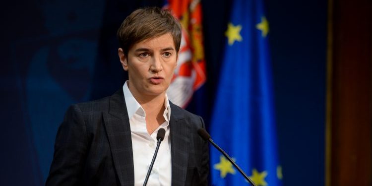 Bërnabiq ankohet: Serbia në ‘luftë’ me presionet e mëdha ndërkombëtare