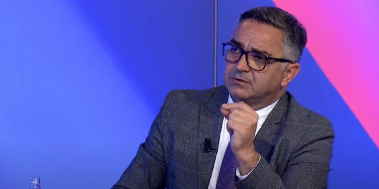Tahiri: Dikur për këto marrëveshje Kurti ia vënte flakën Kosovës, tani po i nënshkruan vet