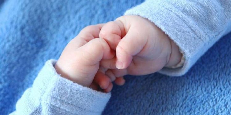 E pazakonshme, binjakë por më ditëlindje të ndryshme