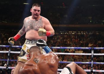 Boksieri Andy Ruiz mposht Luis Ortizin pas 3 rrëzimeve