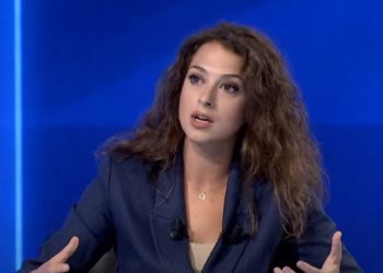 Kica-Xhelili njofton se do të japë dorëheqje edhe nga Komisioni për Administratë Publike