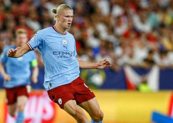 Kush është futbollisti që i’a kalon Messit e Ronaldos?