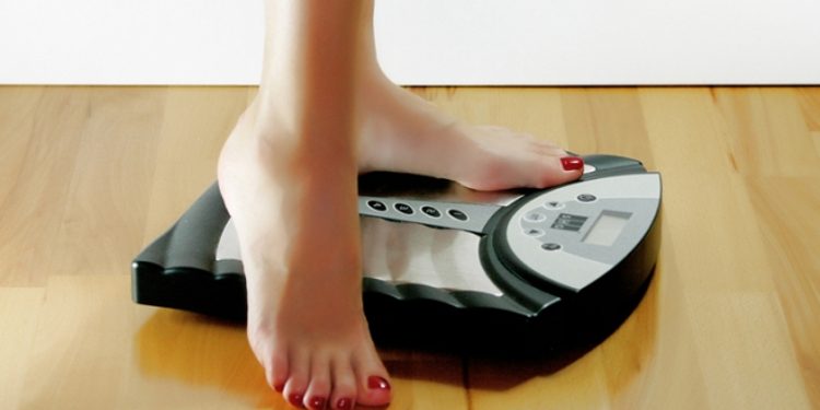 Jeni duke luftuar me humbjen e peshës, ky është një zakon i thjesht që do të ju ndihmoj