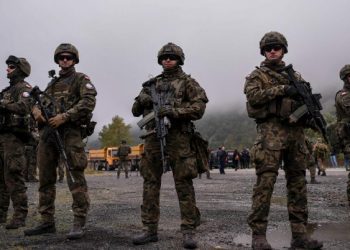 NATO: Në rast të tensioneve, dërgojmë trupa shtesë në veri