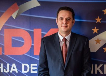 Lumir Abdixhiku i bindur: Qeveria Kurti ka veç fjalë dhe asnjë veprim