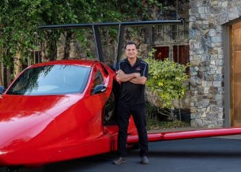 Pritjeve iu erdhi fundi, pas 14 viteve punë aprovohet testimi i veturës fluturuese