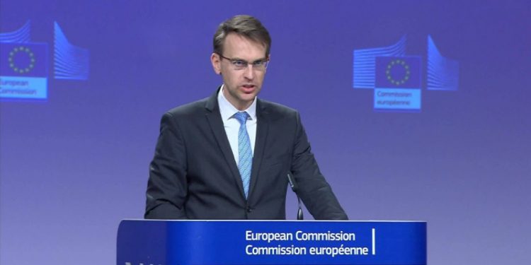 Serbia po i forcon raportet me Rusinë, BE ngreh shqetësime serioze